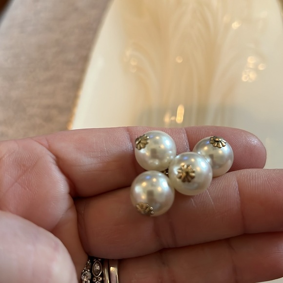 VTG - Gold tone pendant necklace with Pearl Accents - Picture 3 of 4